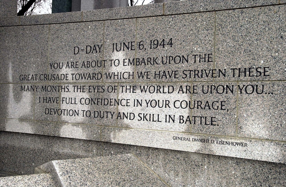 Virginia National Guard Soldiers Honored at WWII Memorial