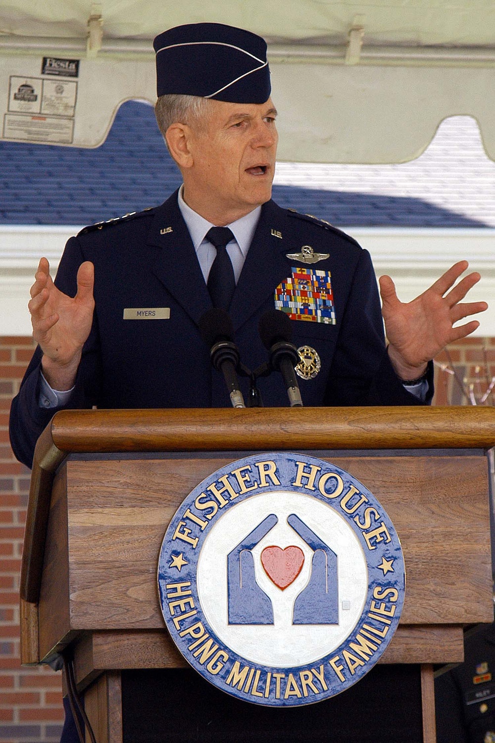 Joint Chiefs Chairman Attends Opening of Fisher House 3 at Walter Reed