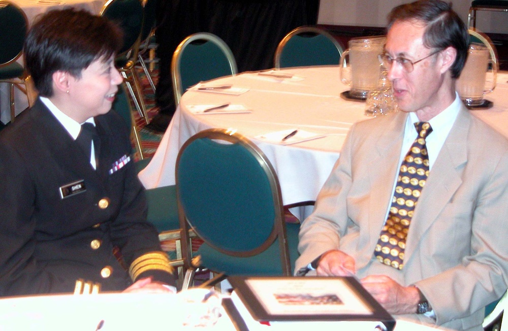 Defense Official Meets with Public Health Service Doctor at Federal Career Summit