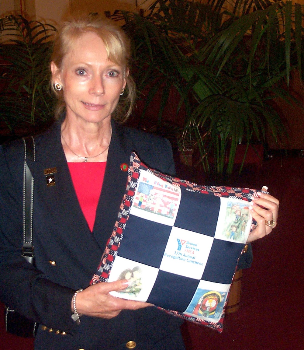 Fort Riley Commander's Wife Honored for Supporting Troops at Christmas