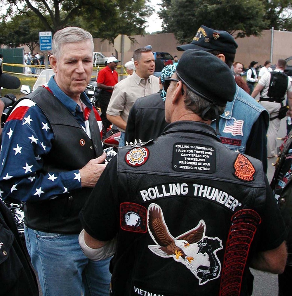 Joint Chiefs Chairman Joins Vietnam Vets for Rolling Thunder Ride