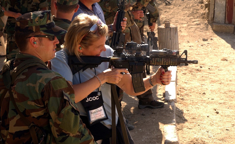 CEO Fires M-4 Rifle During Azerbaijan Visit