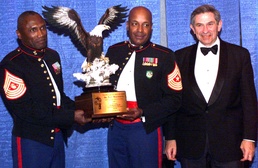 Wolfowitz Accepts Award on Behalf of Troops