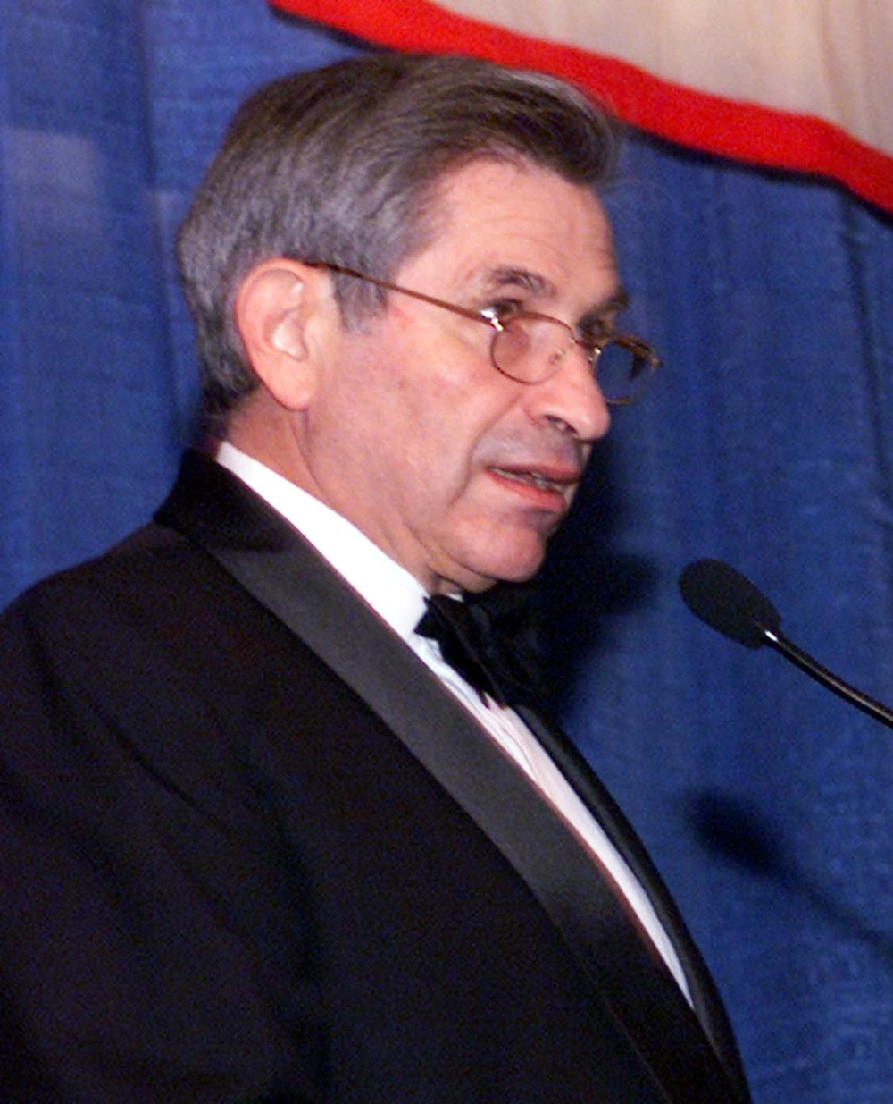 Wolfowitz Accepts Most Distinguished American Award on Behalf of U.S. Troops