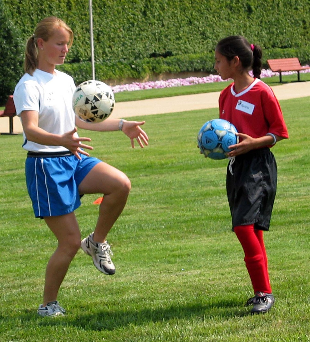 Washington Freedom Player Teaches Afghan Girl Soccer Skills at Pentagon