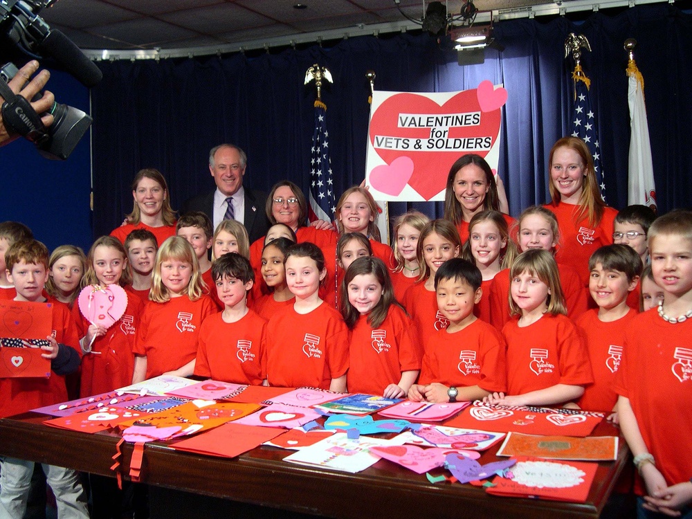Third-Graders Kick Off 'Valentines for Vets and Soldiers' Campaign