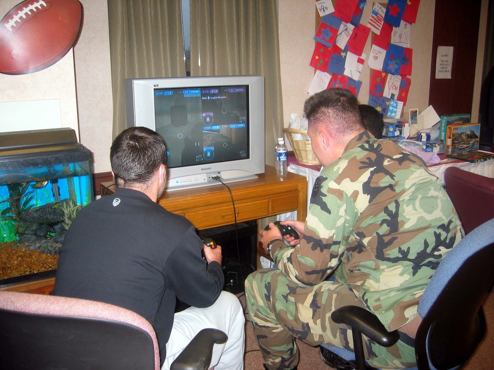 Wounded Troops Find Respite in Video Games at Brooke Army Medical Center
