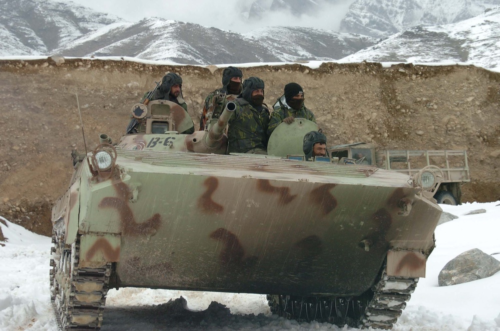 Afghan Army Responds to Plane Crash, Deploys to Rescue Site