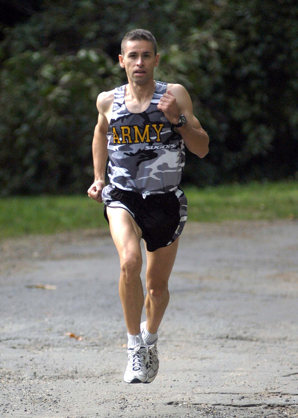 Sgt. Sandu Renebciuc Leads Army to Victory in 2005 Armed Forces Cross Country Championship
