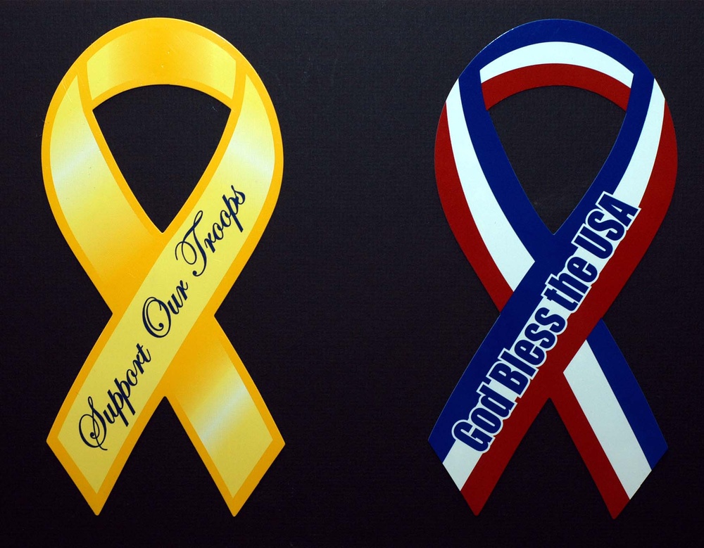 Bed Bath &amp; Beyond Sells Patriotic Ribbons to Benefit USO