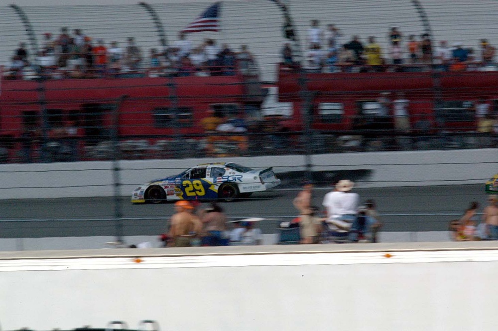 Craven Charges from 16th to 11th in Final Laps at Chicagoland