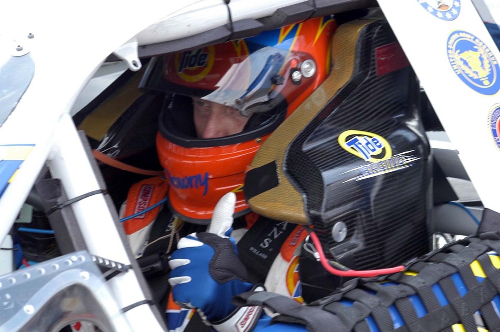 Ricky Craven Qualifies 14th for Tropicana Twister 300