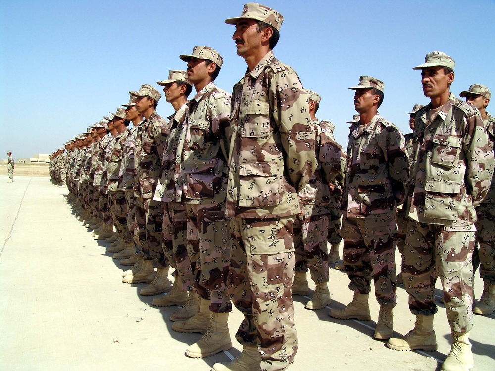 Iraqi Army Soldiers Prepare for Inspection at Numaniyah Base
