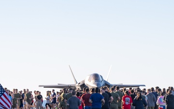 USS America (LHA 6) Conducts Independence Day 5K