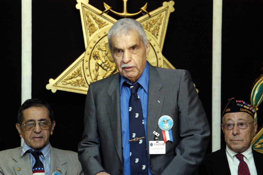 Marine Veteran Captivates Crowd with WWII Tales at Pentagon Ceremony