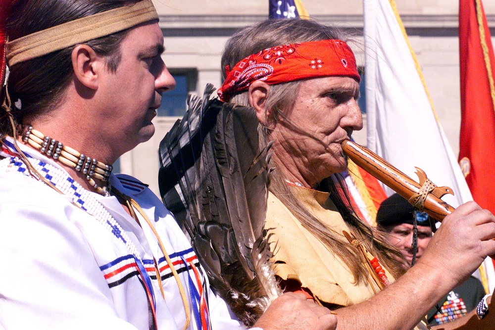 Mohegan Elders Bless Totem Poles Presented to Pentagon