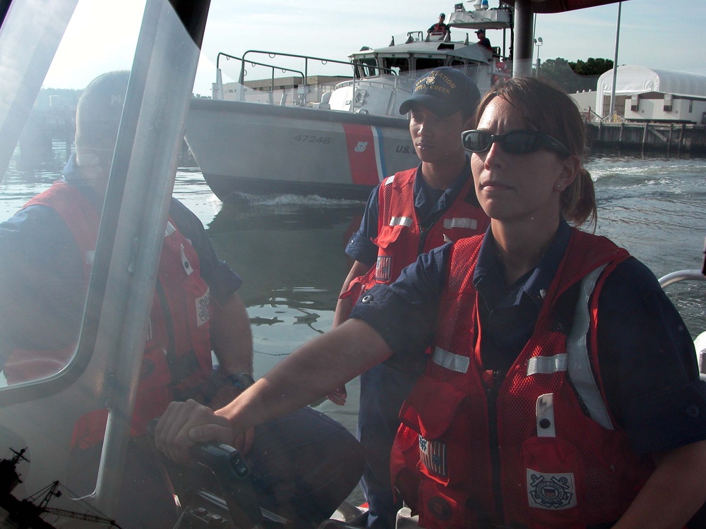 Petty Officer Hones Boating Skills in Towing Exercise