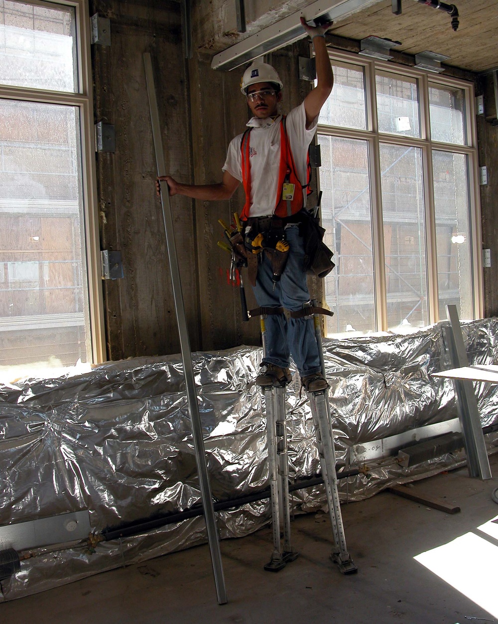 Salvadoran Stilt-Walker Excels on Pentagon Renovation Project