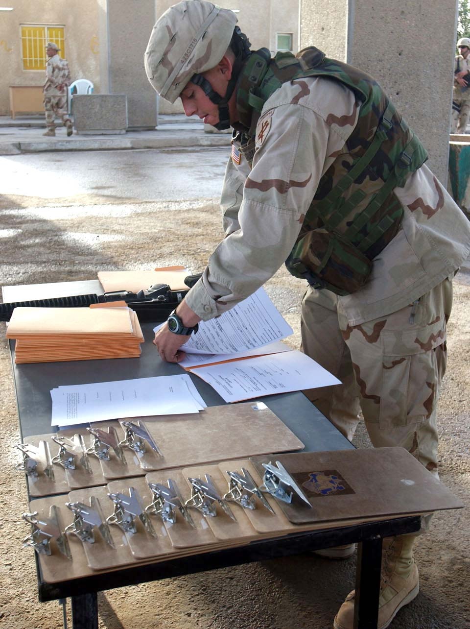 Civil Affairs Soldiers Assist with Iraqi Police Recruitment