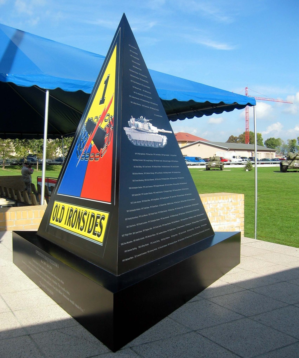 1st Armored Division Dedicates Memorial to 130 Fallen Soldiers in Iraq