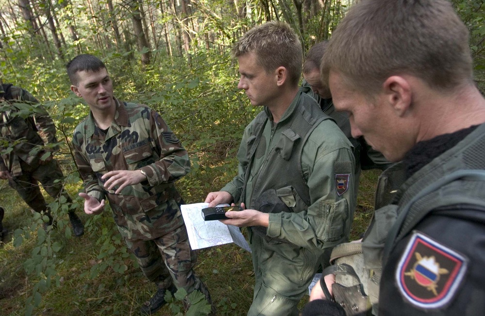 U.S. and Slovenian Air Forces Train on Combat Search and Rescue