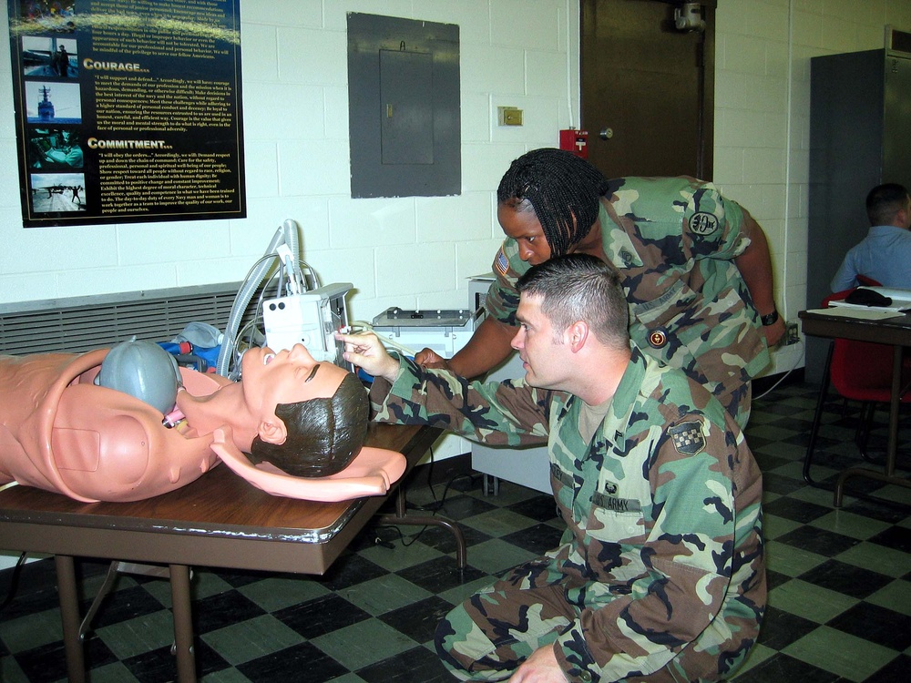 Army Reservist Learns Field Respirator Operation