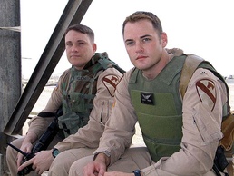 Apache Pilots Rescue Downed Kiowa Crew in Daring Maneuver