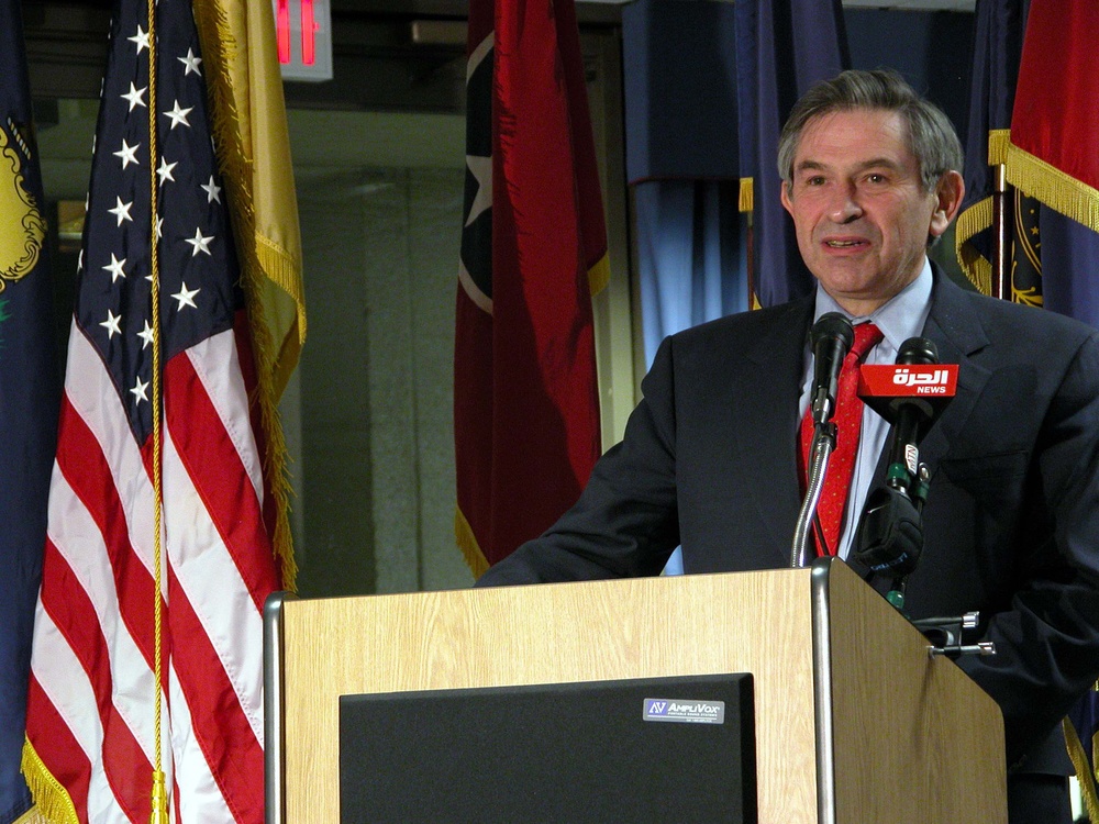 Wolfowitz Urges Muslims to Lead World Toward Freedom at Iftar Dinner