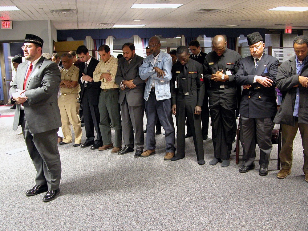 Muslim Chaplain Leads Iftar Meal at Naval Medical Center