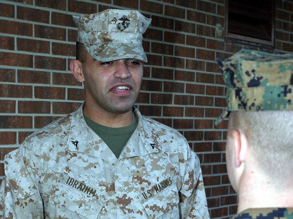 Marine Teaches Arabic to Squadmate Ahead of Deployment