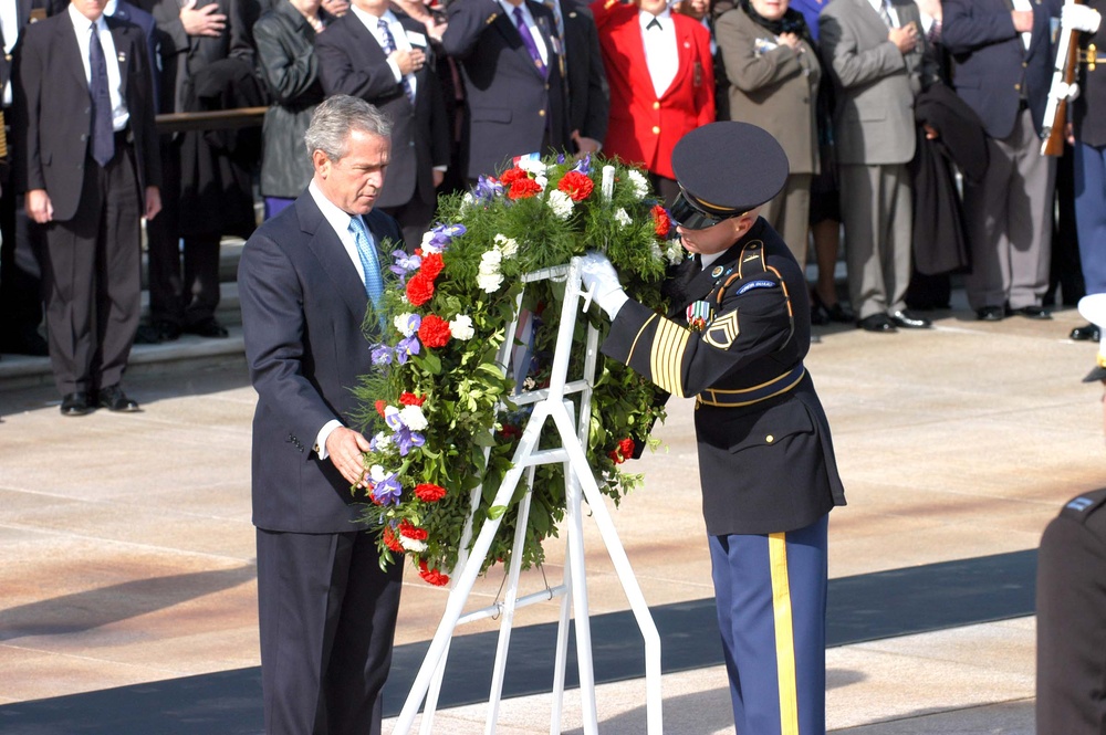 Bush Honors Veterans at Arlington National Cemetery