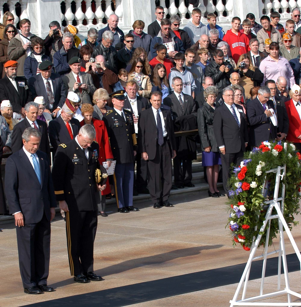 Bush Honors Veterans at Arlington National Cemetery