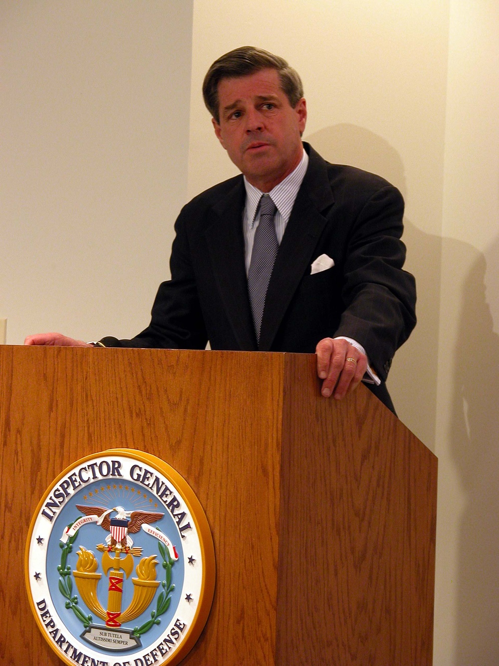 Bremer Accepts Top DoD Inspector General Award