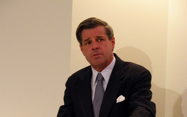 Bremer Accepts Top DoD Inspector General Award