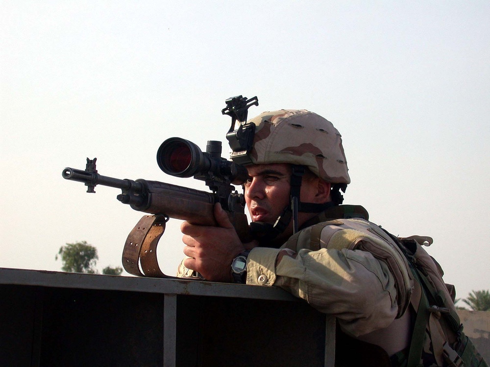 Soldiers Survive Mortar Attack on Haifa Street in Baghdad