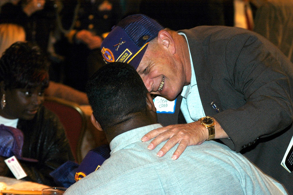 Veteran Advocate Supports Wounded Warriors at Fran O'Brien's Dinners