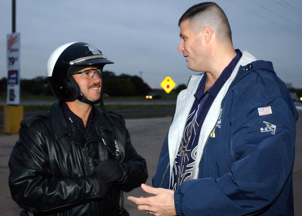 Air Force Tech. Sgt. Coordinates Police Escort for Wounded Troops to Willie Nelson Concert