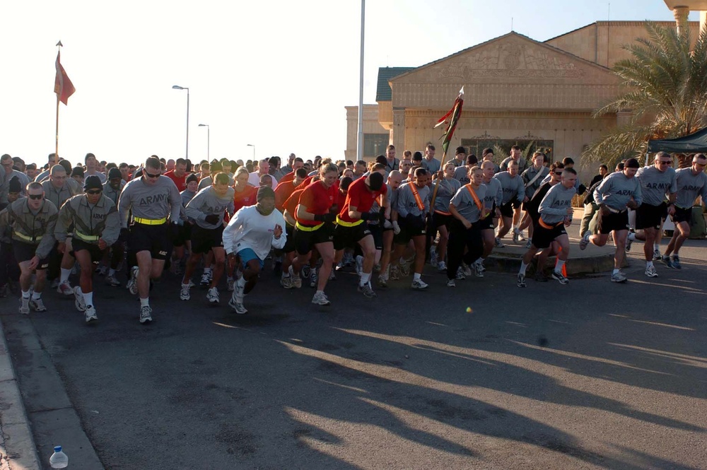 Servicemembers Compete in Thanksgiving Day Turkey Trot on Forward Operating Base Danger