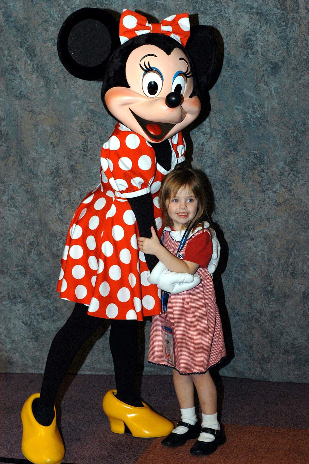 Injured Marine's Daughter Meets Minnie Mouse at Recovery Conference