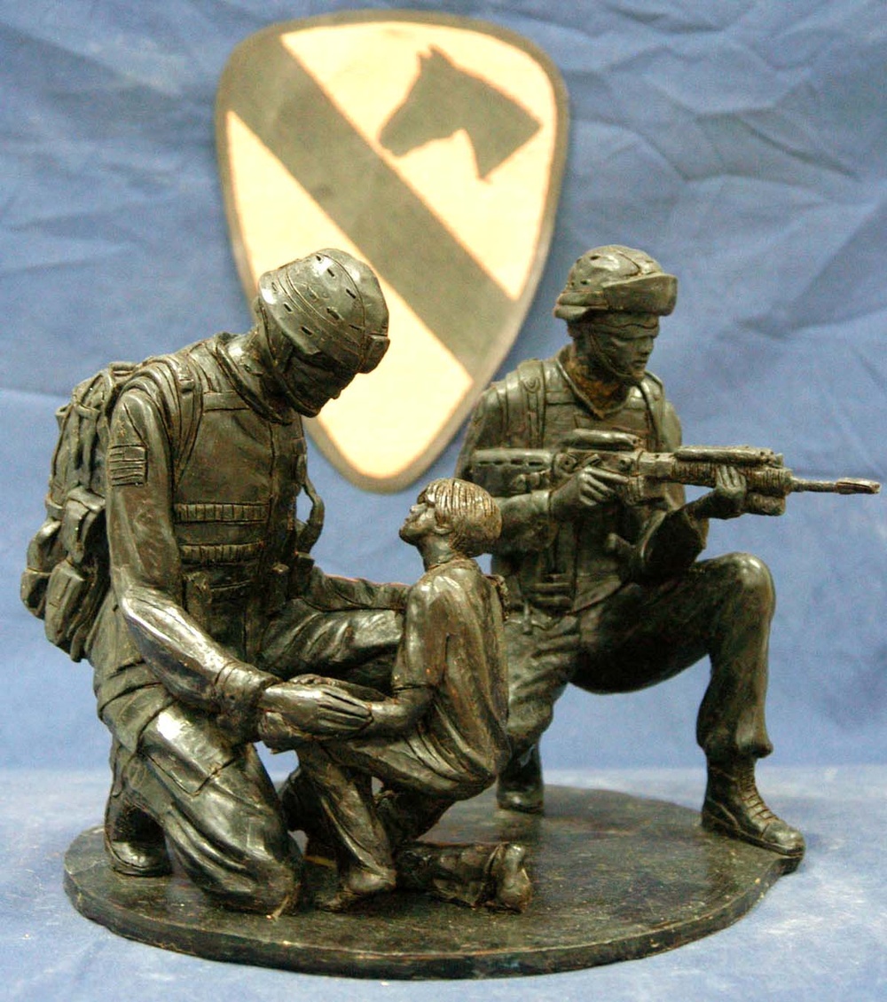 Bronze Statue Honors Soldiers' Heroic Actions in Iraq