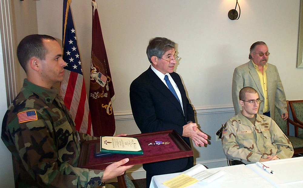 Wounded Soldier Receives Purple Heart at Walter Reed