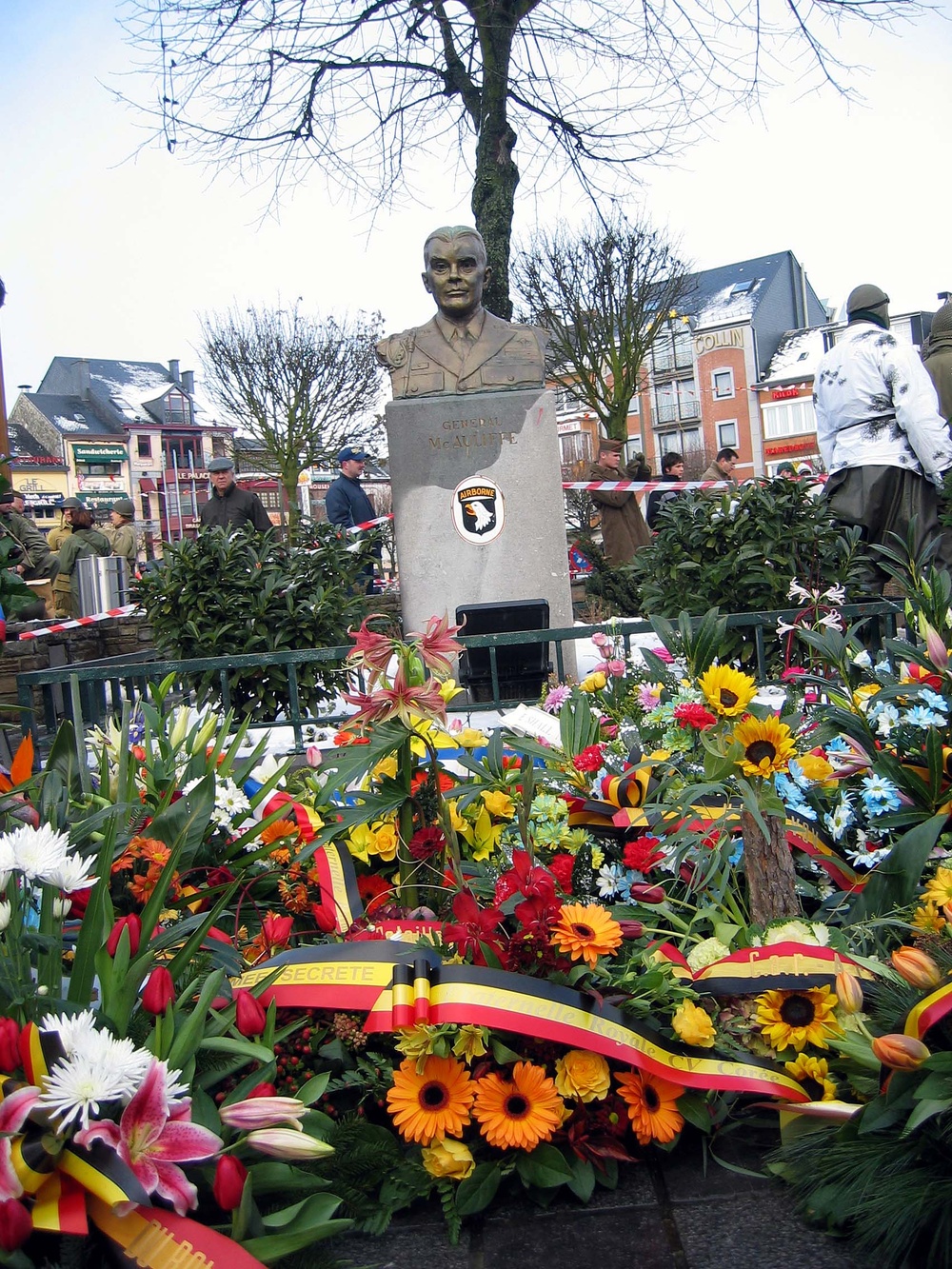 Flowers Honor WWII Hero's Defiant 'Nuts!' Reply