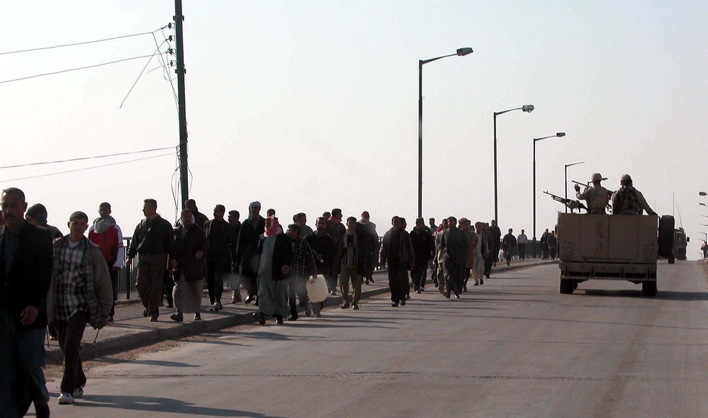 Fallujans Return to City Amid Explosive Threat
