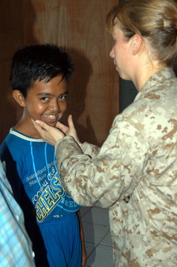 Dental Team Treats Abscessed Tooth in Indonesia