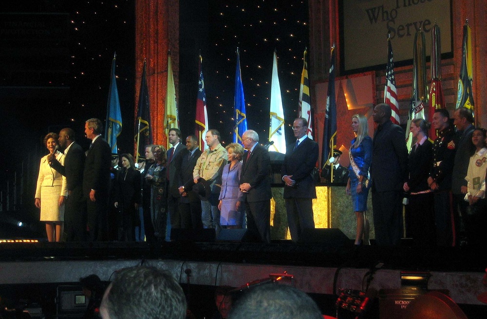 Bebe Winans Leads Star-Studded Tribute to President Bush and U.S. Military