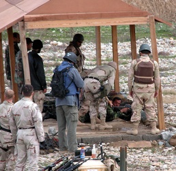 Iraqi, U.S. Troops Train on Marksmanship in Mosul