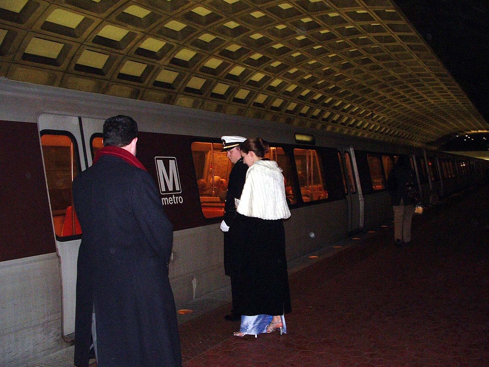 Servicemembers Opt for Metro Over Limos at Commander-in-Chief's Ball