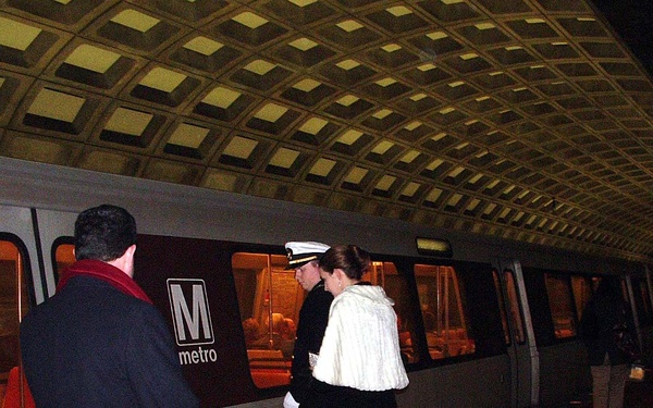 Servicemembers Opt for Metro Over Limos at Commander-in-Chief's Ball