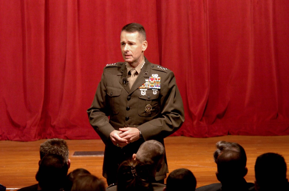 Gen. Pace Outlines Iraq Strategy at National Defense University
