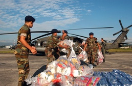 Guatemalan Army Assists U.S. Troops in Hurricane Relief Efforts